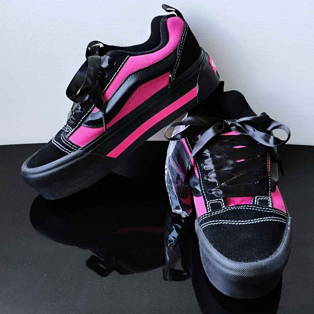 Vans Women's Knu Stack Suede Platform in Striking Combination Black / Fuchsia - Picture 10 of 12